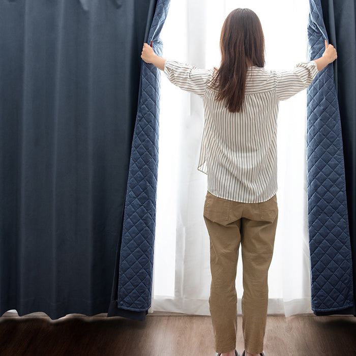 【幅150×丈135cm】完全遮光 カーテン 2枚セット 断熱 キルト裏地付き ドレープカーテン タッセル 既成 遮光 1級〔86500048〕