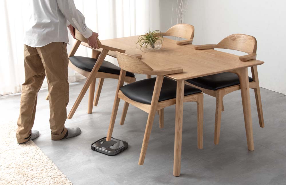 タンスのゲン　お掃除ロボ対応　CH88P ダイニングチェア リプロダクト チェア お掃除ロボットが使えるチェア発売 — 【公式】タンスのゲン本店 - 家具