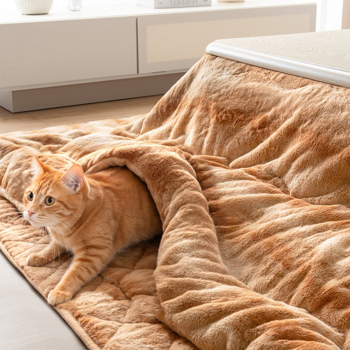 『もはや、ねこ。』よりこたつ掛け敷布団登場