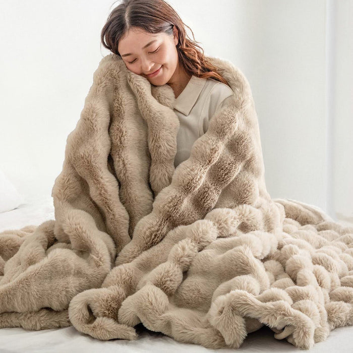 見た目もあたたかさも再現した「もはや、うさぎ。」毛布が発売