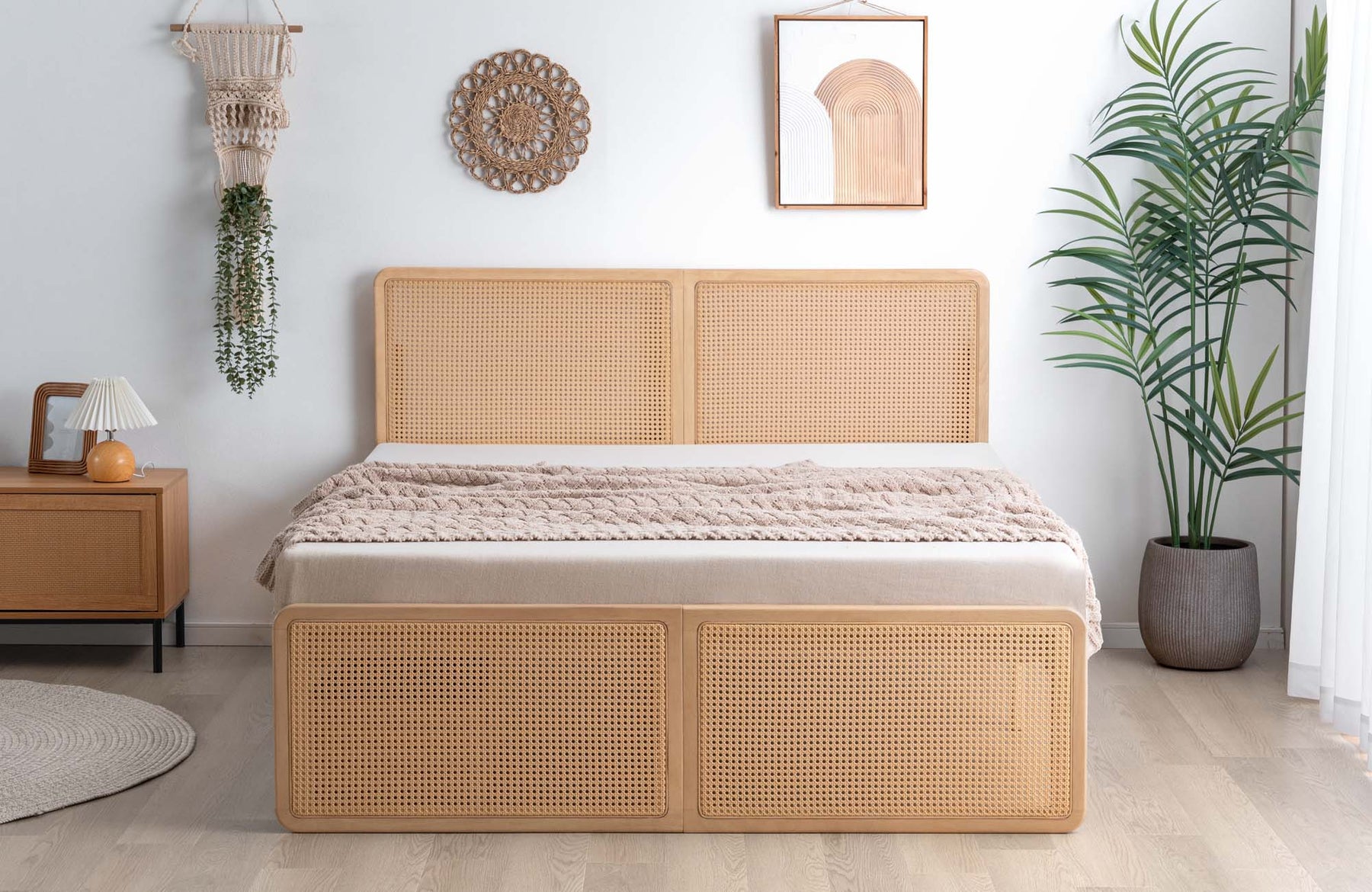 ラタン調ベッドが新登場