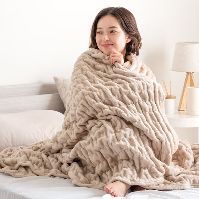 波打つ造形がくしゅっとかわいいくしゅぽかケット発売