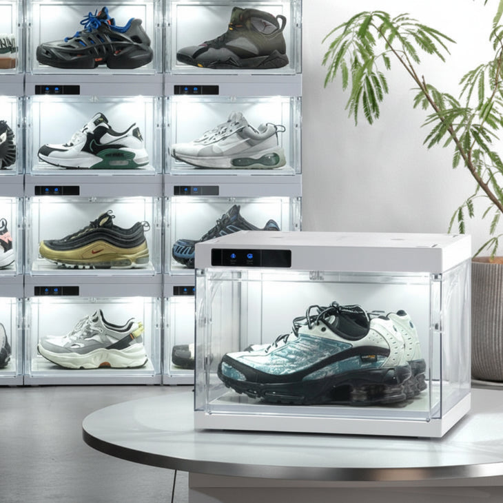 LEDライト付き コレクションシューズボックス 自動開閉 完成品 鏡付き