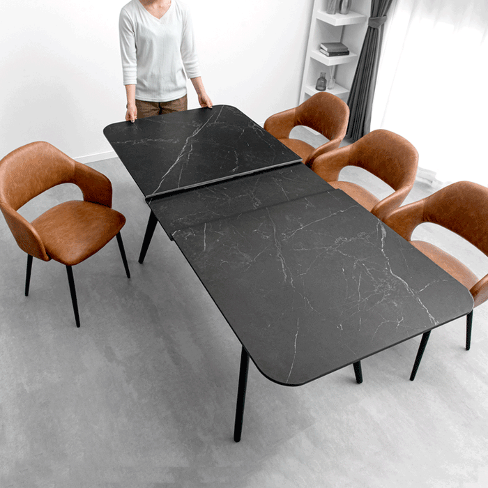 BoConcept伸長ダイニングテーブル(定価19万) BoConcept伸長ダイニングテーブル(定価19万)
