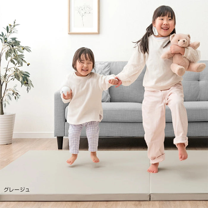 ［140×200］プレイマット 2つ折り シームレス 厚み4cm 防水 防音 軽量 折りたたみ 床探訪対応 収納ケース付 ベビーマット〔31800080〕
