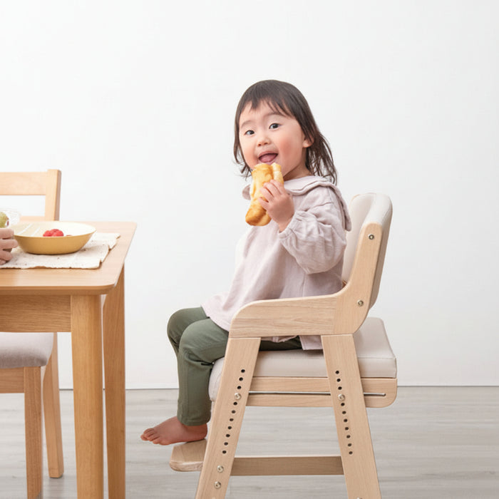 お子様の成長に寄り添う 天然木 キッズチェア 高さ調整 11段階 座面スライド ハイチェア ベビーチェア 〔65100001〕