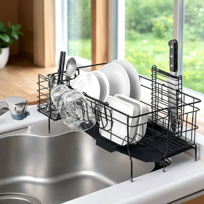 【新発売記念プライス】［スリム］＜水垢が目立ちにくいエンボス加工＞ ステンレス 伸縮式 水切りラック 調整可能〔74100137〕