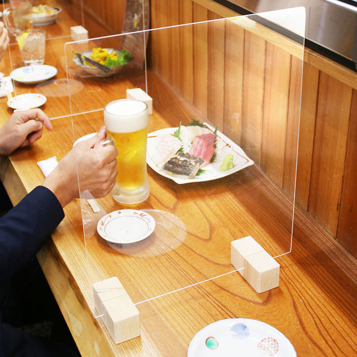 Mサイズ 幅40cm×高さ52cm 透明 樹脂 飛沫ガードパネル 日本製 オフィス 食堂 対面 簡単設置 飛沫 ガード パネル クリアボード 間仕切り 仕切り シート 国産 樹脂パーテーション パーティション   〔44300067〕